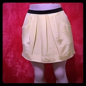 BCBG maxAZRIA summer mini skirt